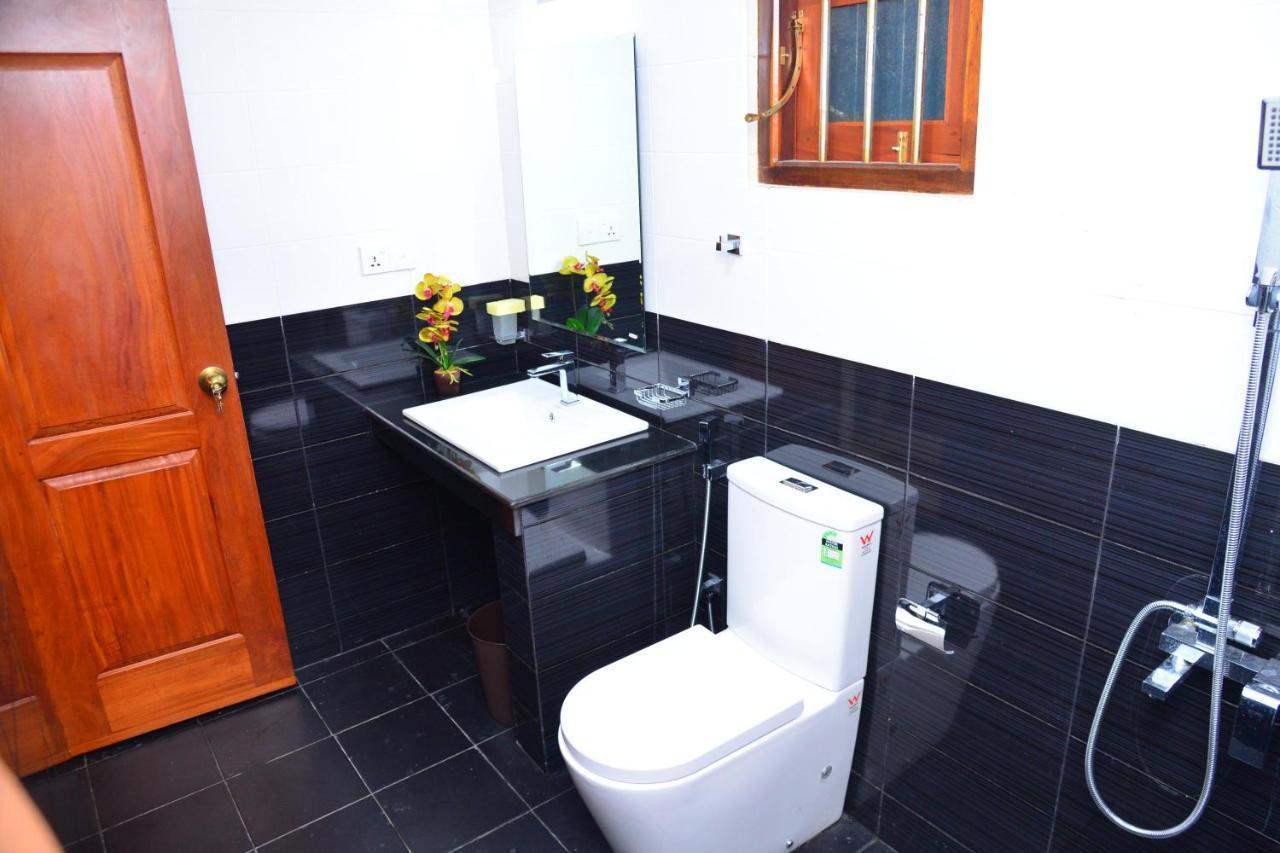 Bed and Breakfast Sunshine Greens Хиккадува Экстерьер фото